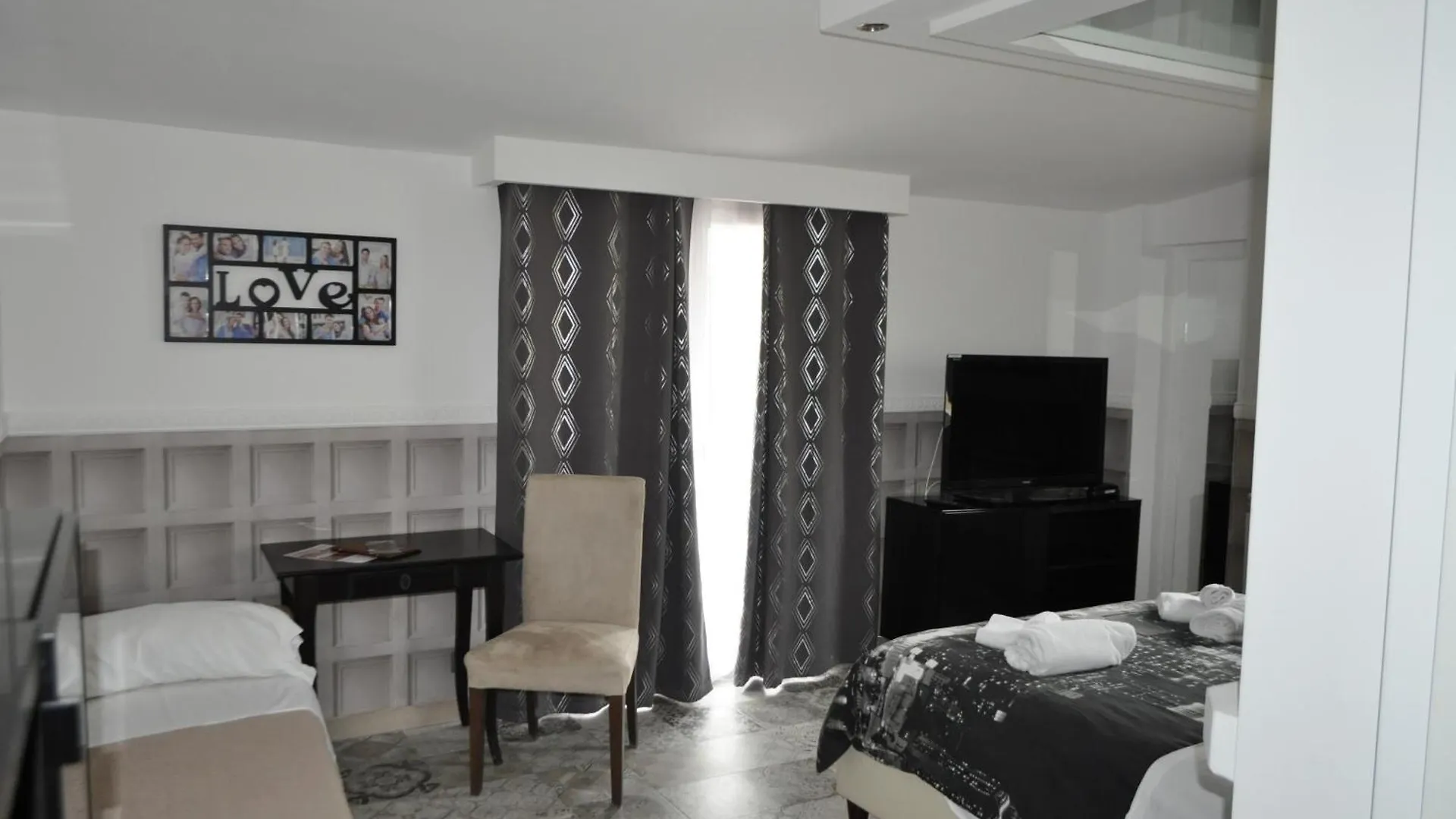Croce Vallone Agrihotel Biancavilla Italia