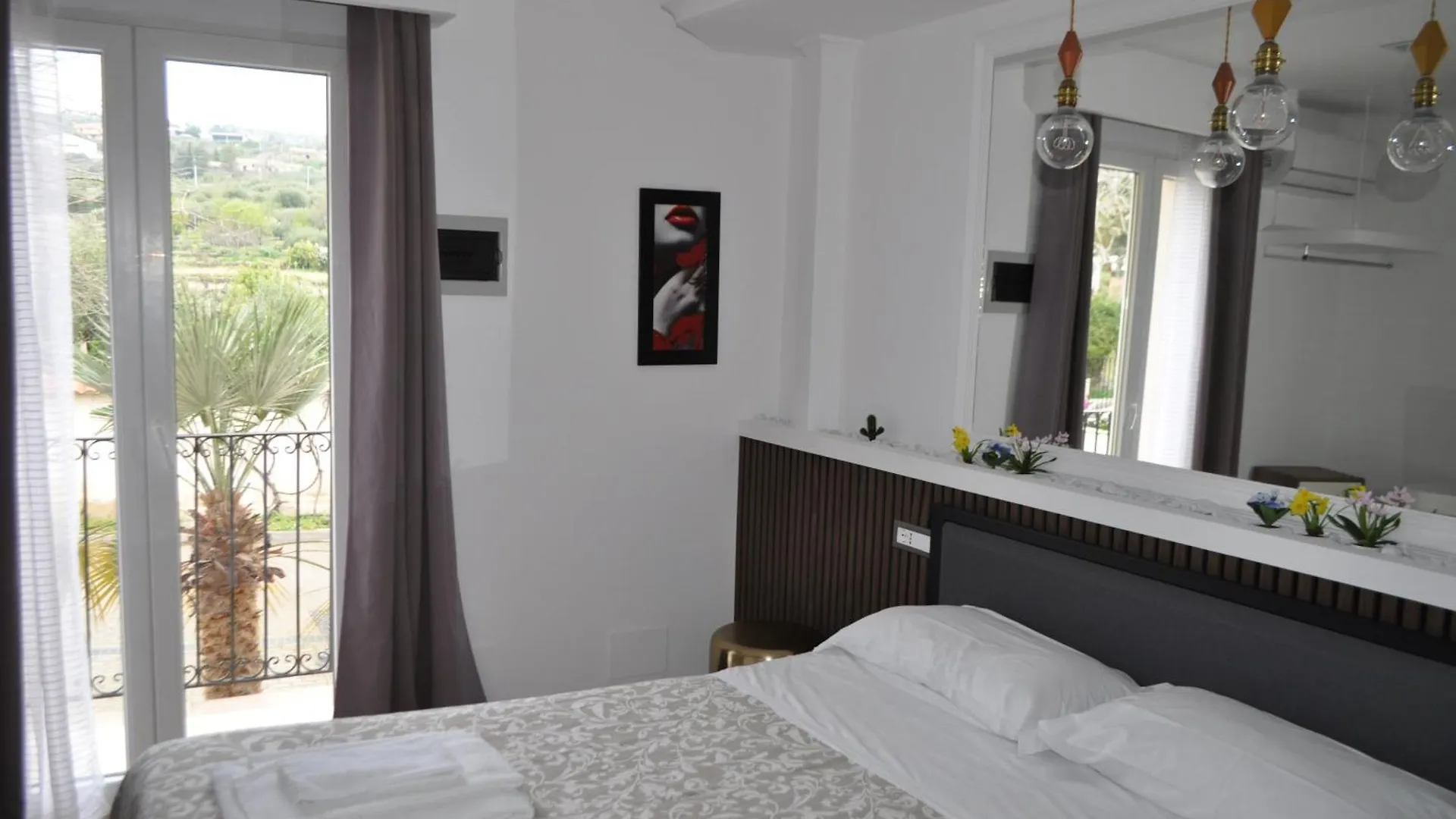 Croce Vallone Agrihotel Biancavilla Italia